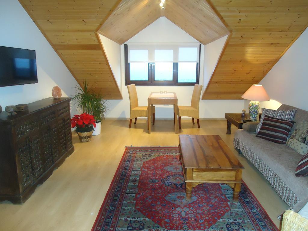 Petralona Apartment Agios Athanasios エクステリア 写真
