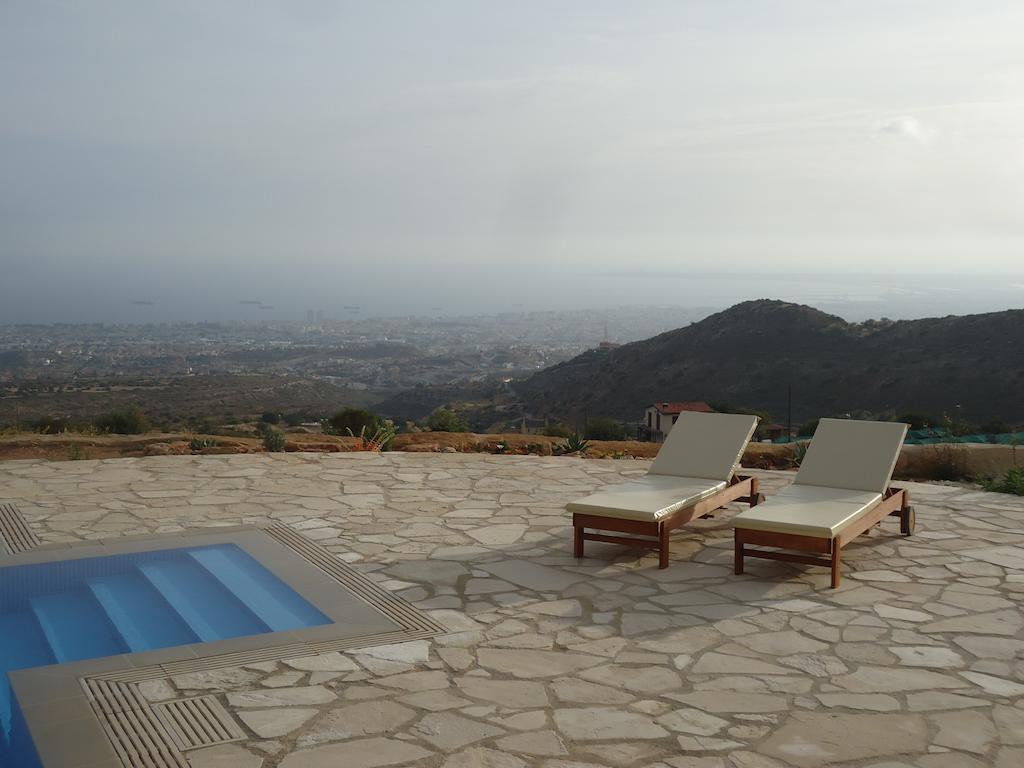 Petralona Apartment Agios Athanasios エクステリア 写真
